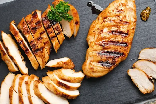 Antibiotic-free Sliced Boneless Chicken Breast